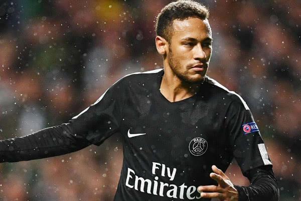 爱游戏-关于詹姆斯在巴黎圣日耳曼比赛中赛事规则更新，赛事规则更新引发热议！的信息