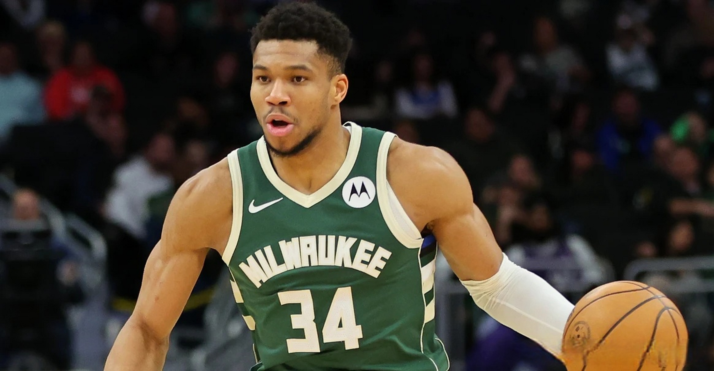 爱游戏体育-包含字母哥在公牛比赛中高光表现，势不可挡引发热议！的词条