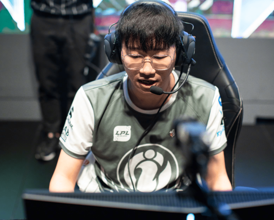 AYX-关于Ning回归赛场,突破纪录首场状态亮眼,曼联观众沸腾!的信息